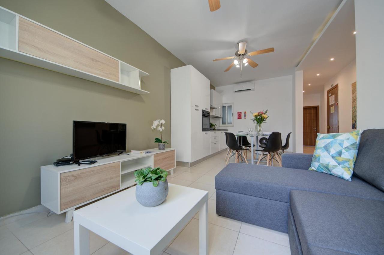 Azure Haven - Gzira Apartments And Penthouse By Shortletsmalta Exterior foto