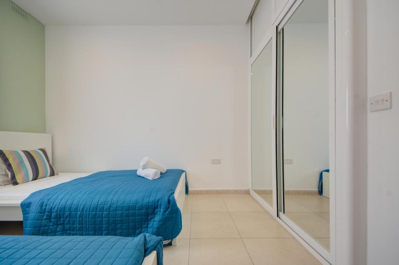 Azure Haven - Gzira Apartments And Penthouse By Shortletsmalta Exterior foto